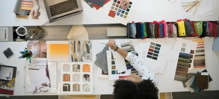 726x330_InsigniaPhoto