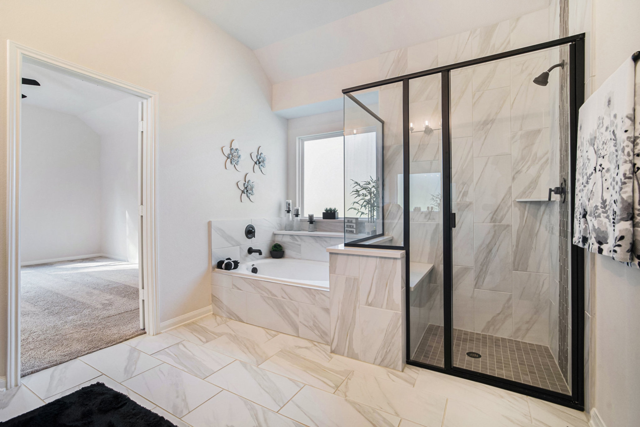 021_2y4a1305_203 copy